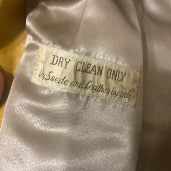 Vintage OLD HOLLYWOOD.. Gold Leather jacket by LAKELAND .. - Picture 9 of 16